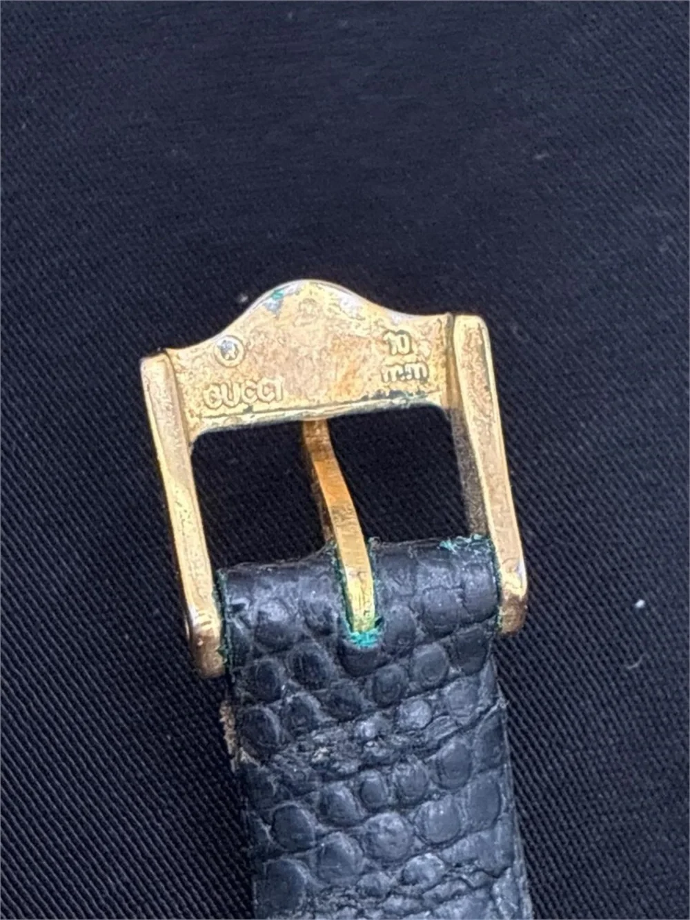 Vintage Gucci 3000.2.L Ladies Quartz Wristwatch